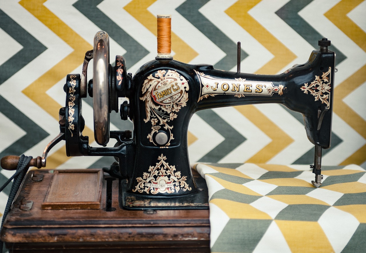 How to Use a Sewing Machine: A Step-by-Step Guide